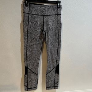 Lululemon leggings size 4